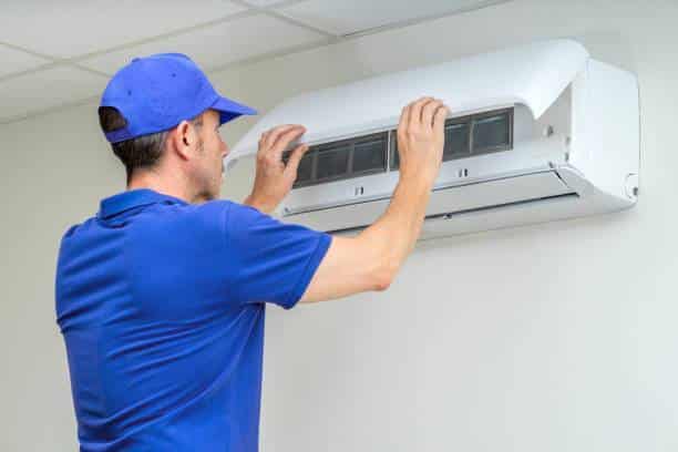 installation d'un climatiseur température fraicheur durant l'été